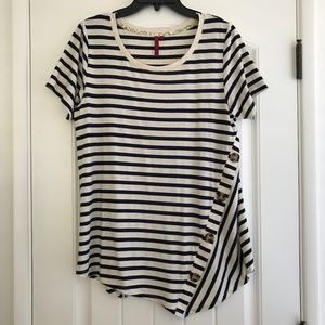 Love Scarlett short-sleeve striped tee size large